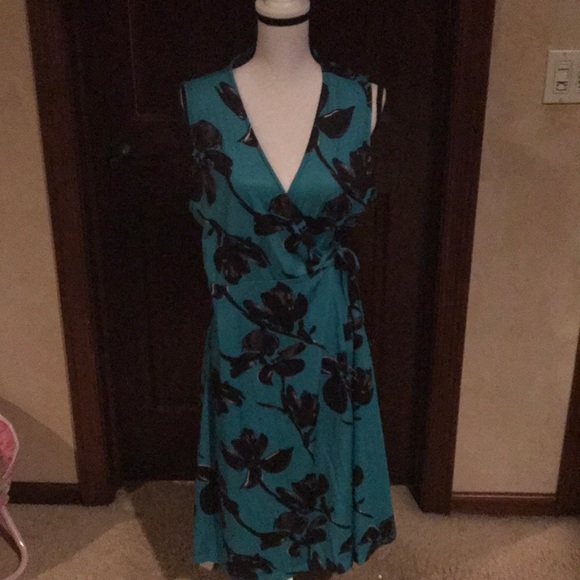 R & B Collection Dresses & Skirts - R&B collection Turquoise & Black Wrap Dress Sz 1x